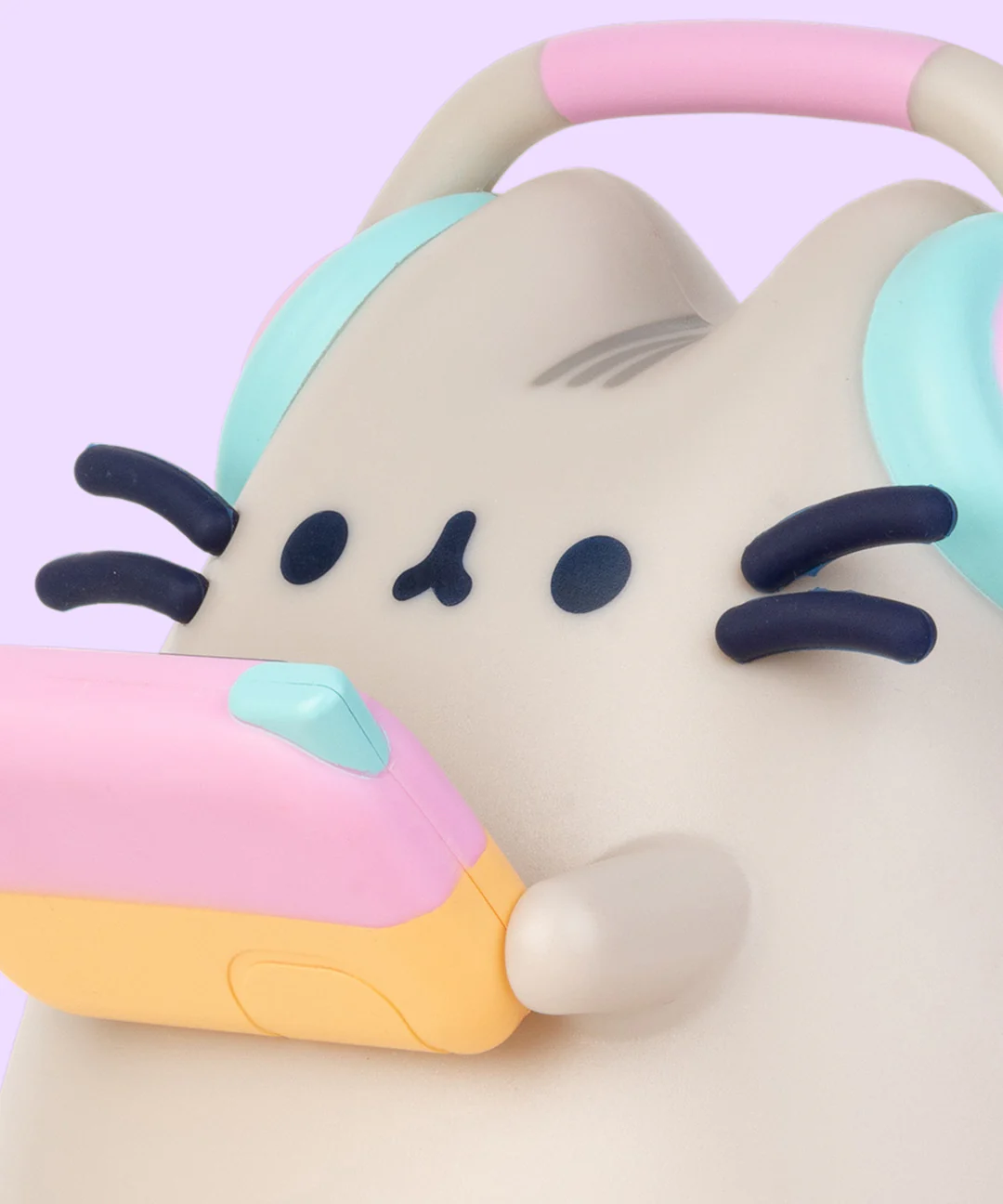 Gaming Pusheen Lamp - Image 5