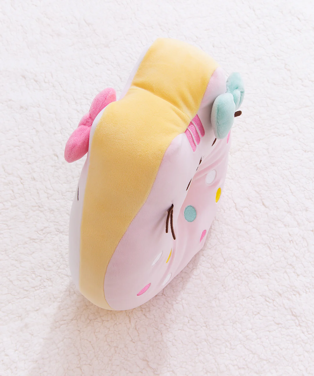 Hello Kitty® x Pusheen® Donut Plush - Image 3
