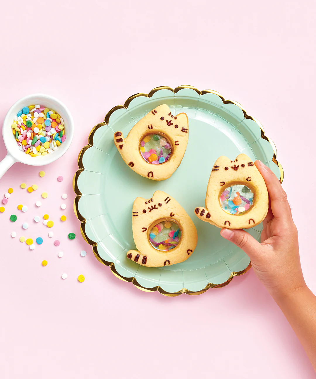 Let's Bake! A Pusheen Cookbook - Image 3