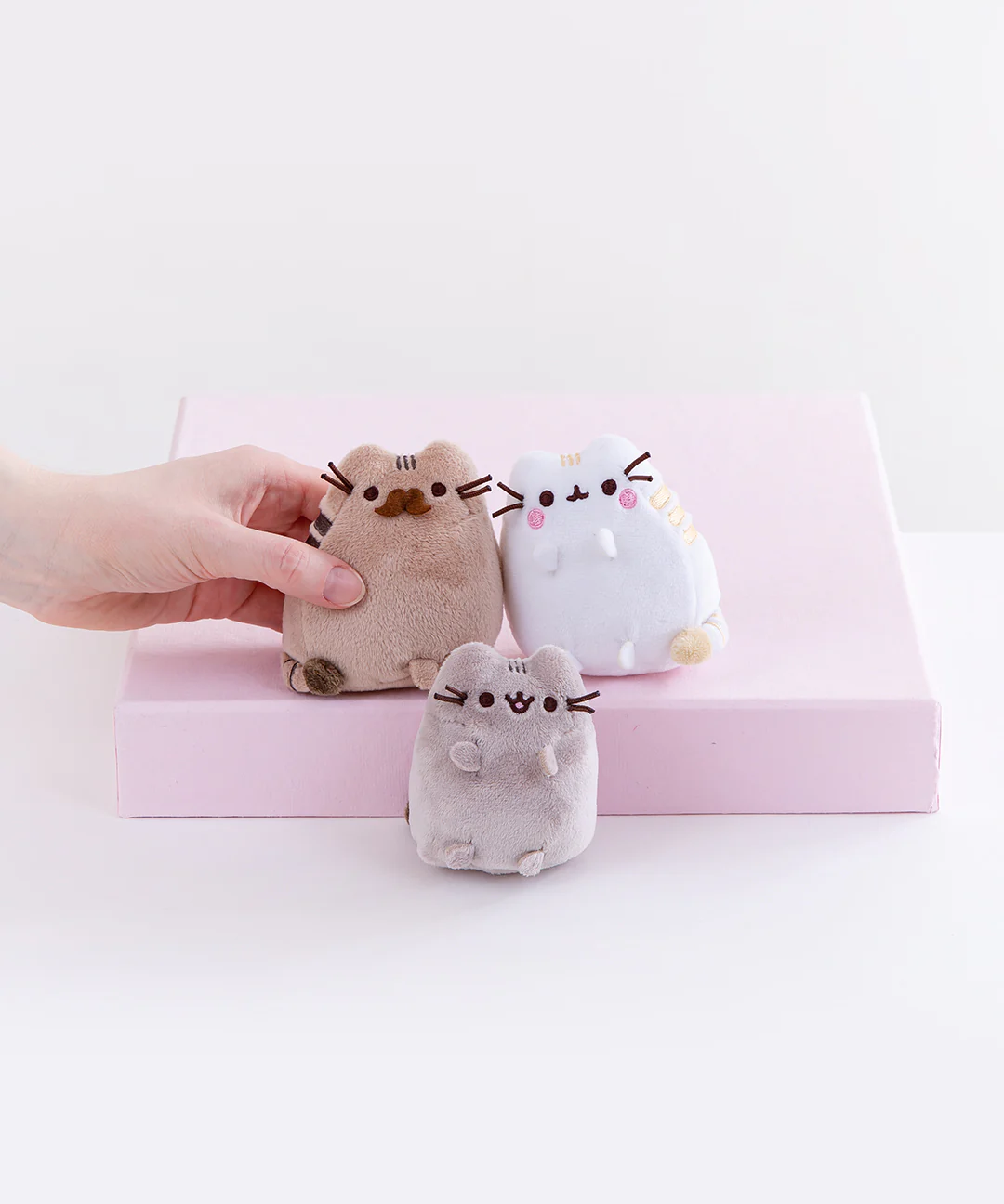 Pusheen Family Gathering Plush Collector Set - Image 4